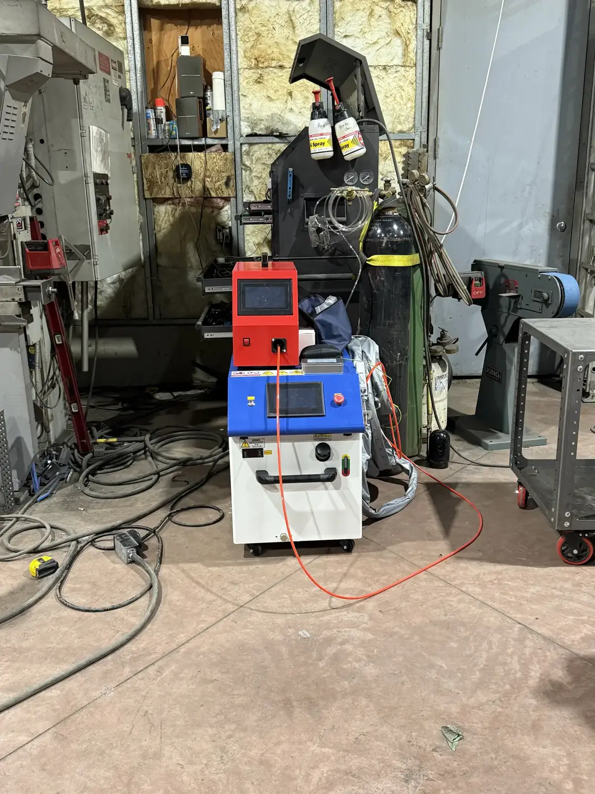 Fiber laser welder